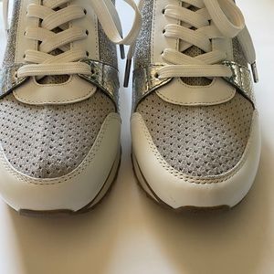 Micheal Kors Sneakers size 9